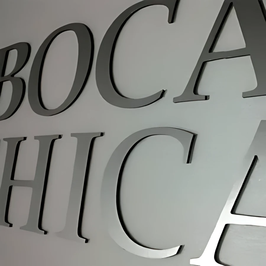 Letras corpóreas de aluminio para fachada